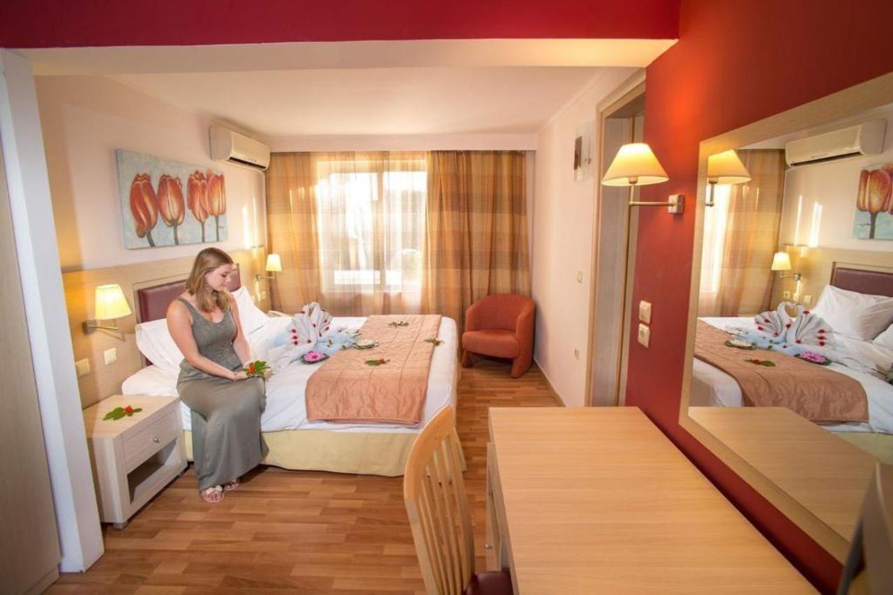 Aegean View Aqua Resort 帕萨里迪 外观 照片